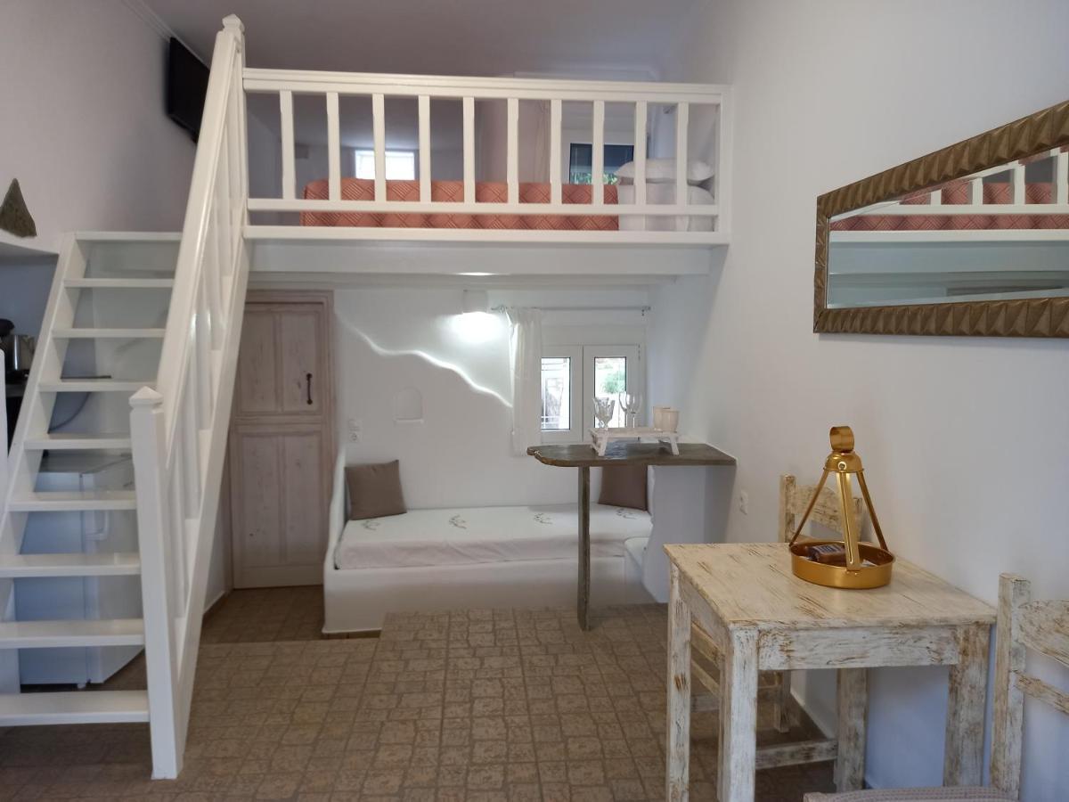 Floras Rooms Pollonia Exterior foto