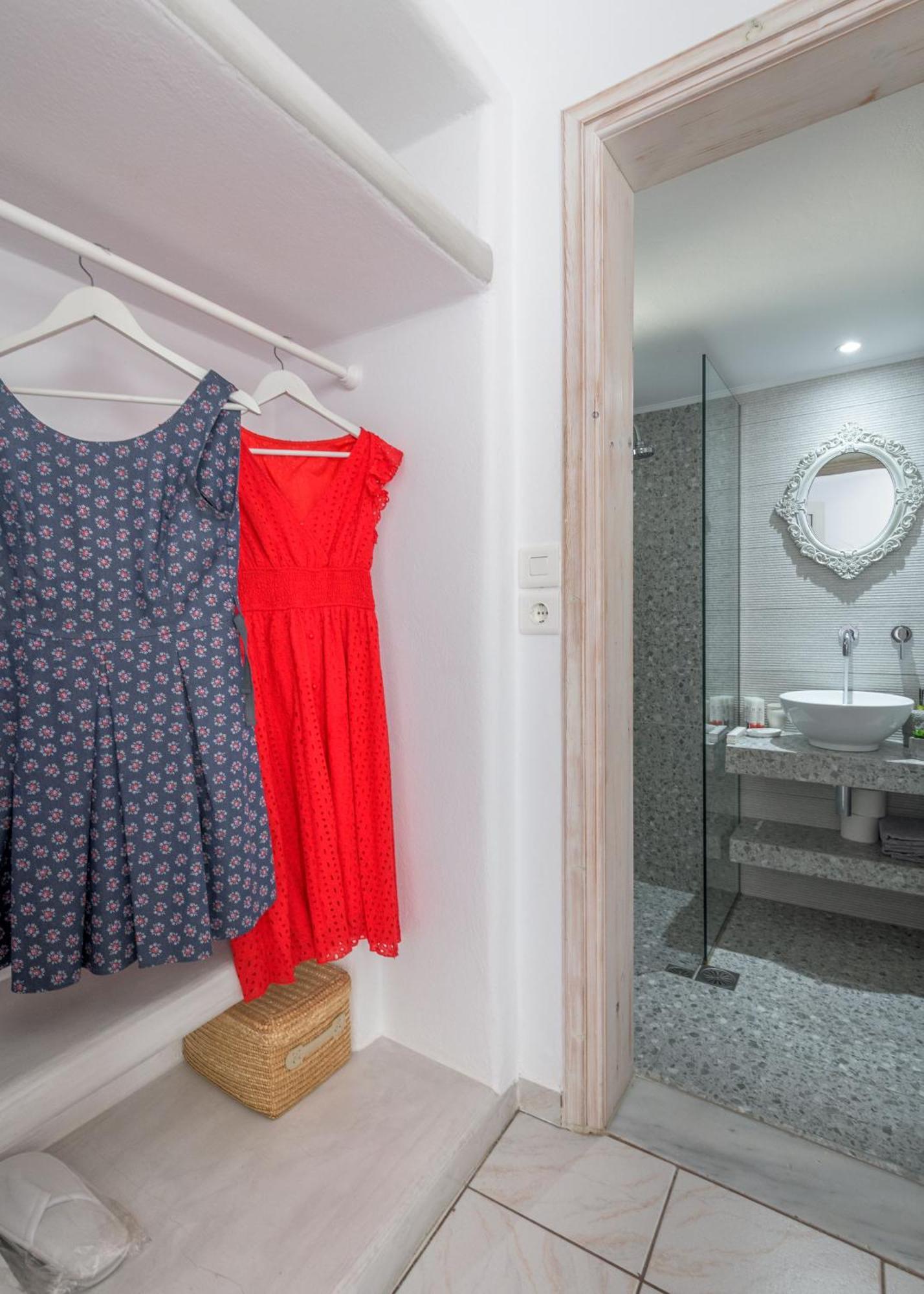 Floras Rooms Pollonia Exterior foto